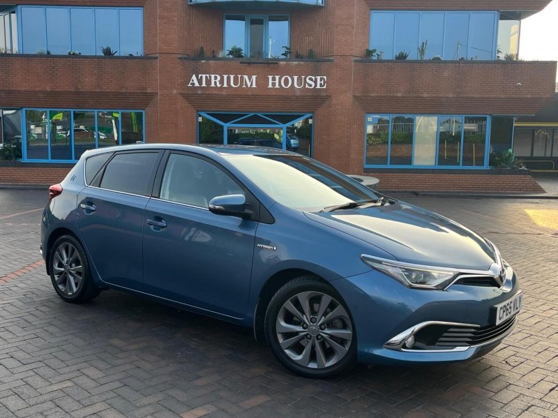 TOYOTA AURIS