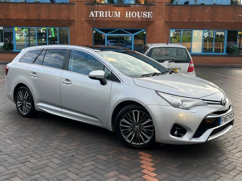 TOYOTA AVENSIS